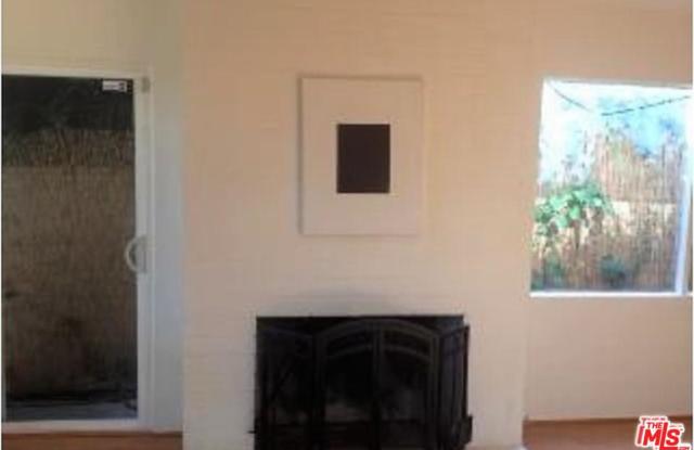 8561 West WEST KNOLL Drive Gallery 4