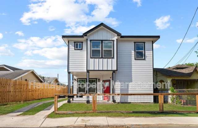 323 Gabriel - 1 photos photos