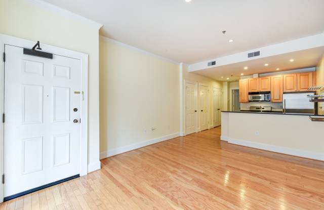 1425 21st Street North West Gallery 3