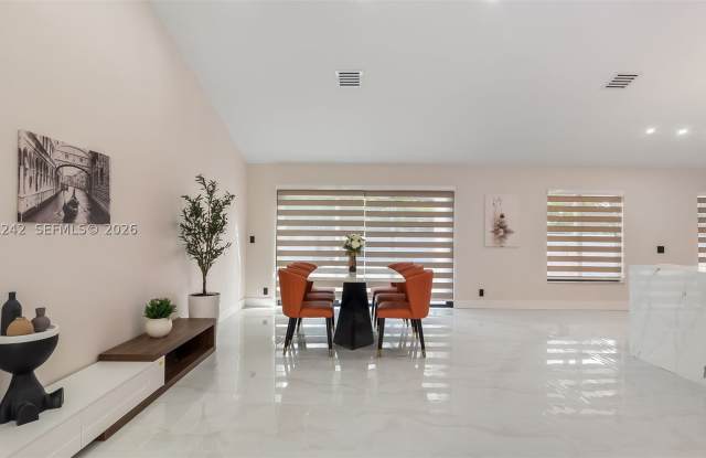 7350 NW 54th Ct Gallery 3