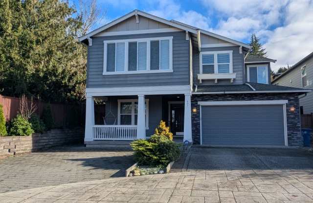 HUGE 2700sq.ft. House with 2 Primary suites, Family  Bonus Rooms photos photos