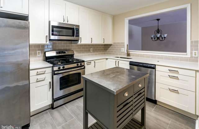 7778 WILLOW POINT DRIVE Gallery 2