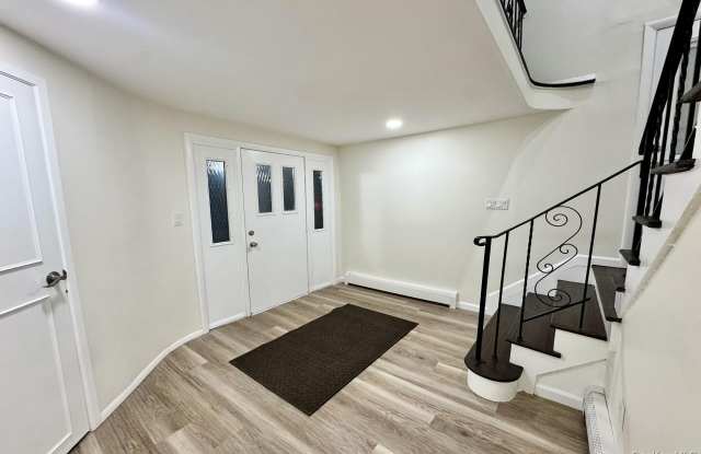 219 Bellerose Avenue Gallery 2