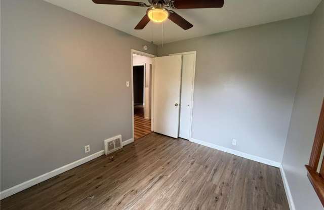 1134 Laire Gallery 4