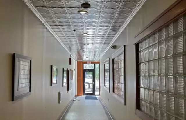 709 South Kansas Avenue Gallery 3