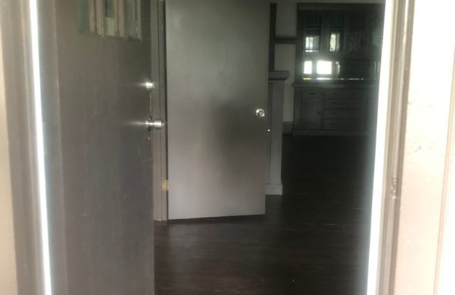3 Bedroom, 1 Bath House Available with Private Yard photos photos