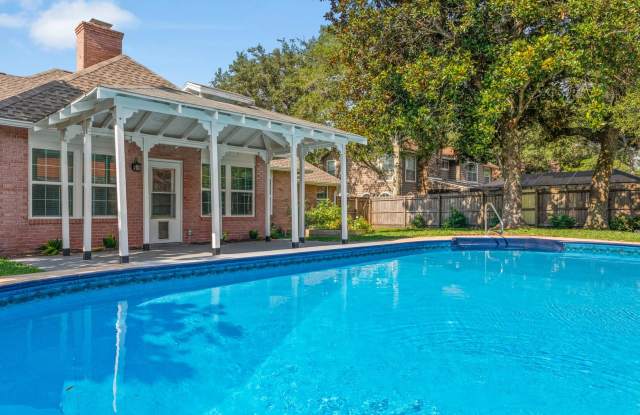 Spacious 4 Bedroom in Bluewater Bay w/ Large POOL!! photos photos
