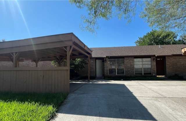 4805 Shadowbend Drive unit: A photos photos