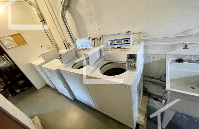 Nice large 2 bed available now! photos photos