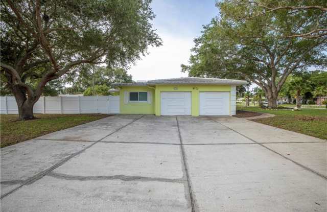 1723 INDIAN ROCKS ROAD Gallery 3