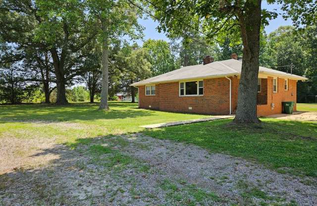 Charming Brick Rancher on Massive Lot – Move-In Ready! Gallery 1