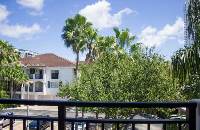 3145 NE 184th St photos photos