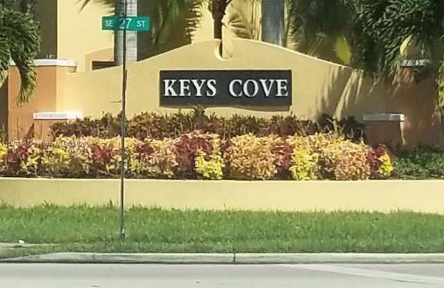 2755 SE 16th Ave - 2755 Southeast 16th Avenue, Homestead, FL 33035
