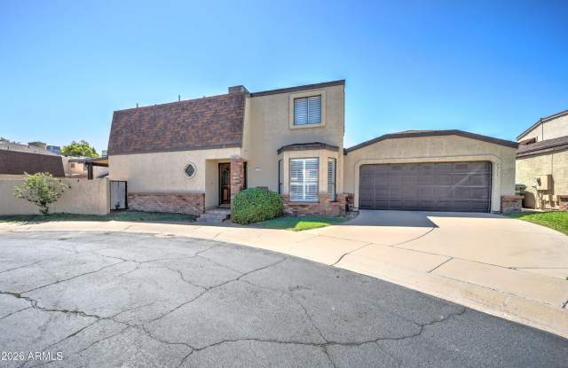 2511 E SHAW BUTTE Drive Gallery 2