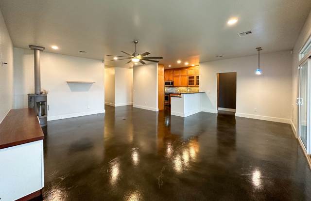Spacious 3BD/2BTH Home in Moore Gallery 3