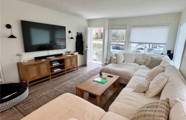 1021 9th Street - 1021 9th Street, Hermosa Beach, CA 90254