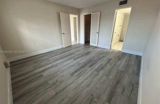 5731 NW 37th St photos photos