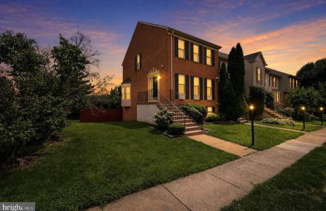 20944 ROOTSTOWN Terrace Gallery 1