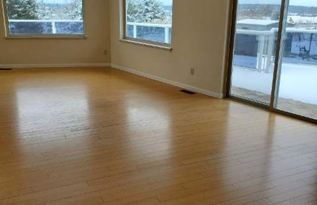 508 Eunice St Gallery 4