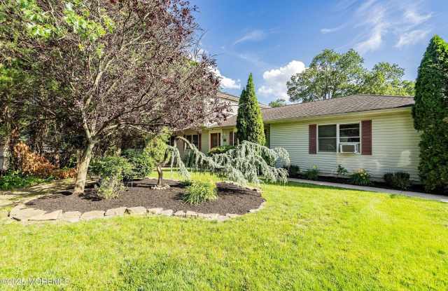 711 Bay Avenue photos photos