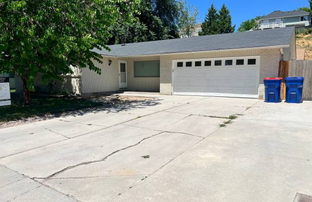 Perfect 3bd/2ba home in heart of Eagle, ID with detached studio apartment or in-laws suite photos photos