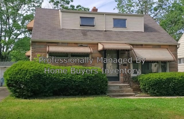 13609 Oak Park Blvd - 13609 Oak Park Boulevard, Garfield Heights, OH 44125