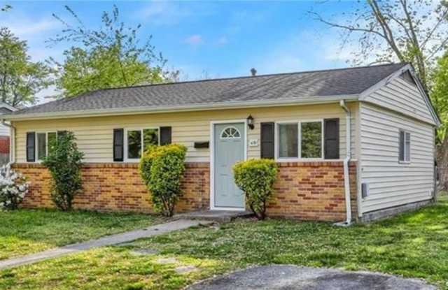 615 Queens View Court photos photos