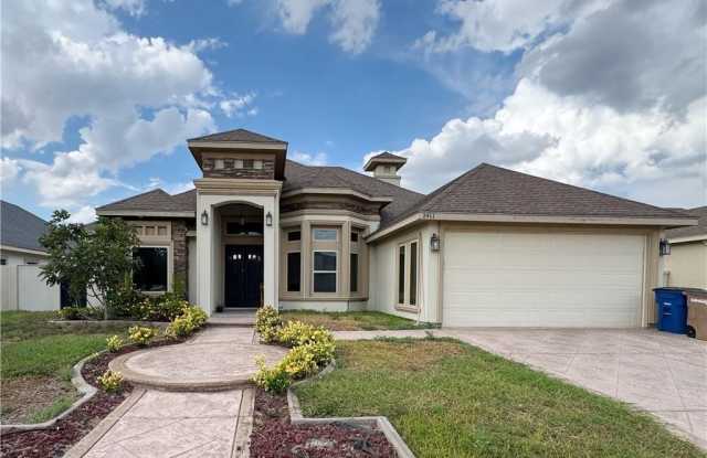 2411 Mcleod Avenue photos photos