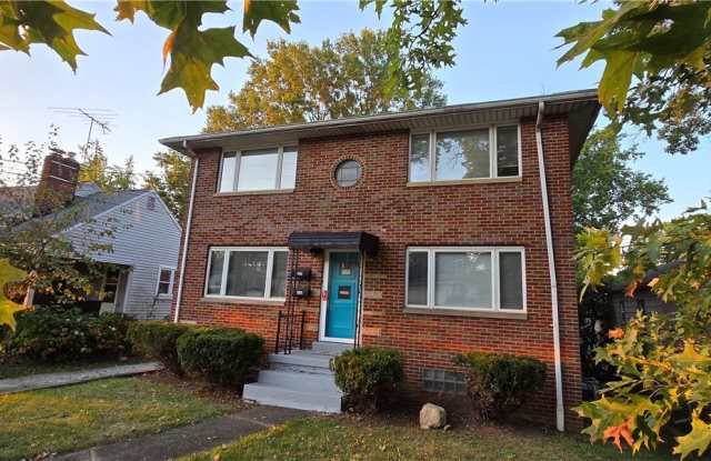 617 E Robinson Avenue photos photos