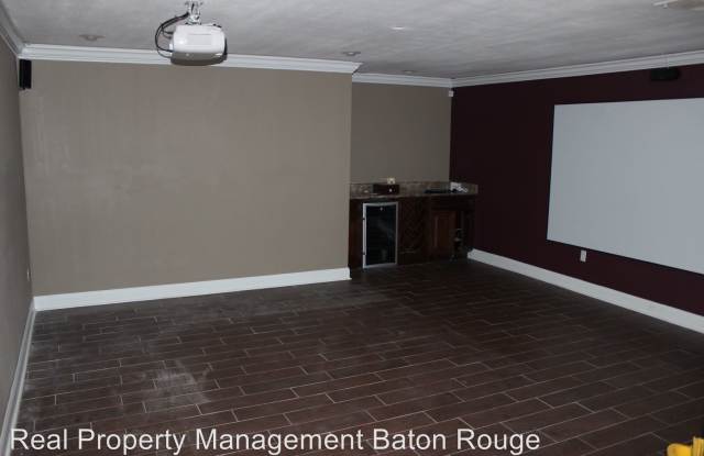 3932 Hillmont Dr. Gallery 4