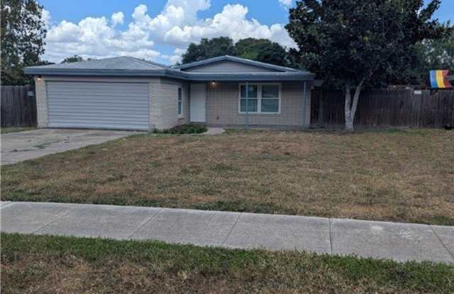 10652 Emmord photos photos