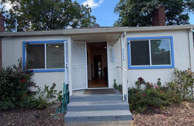 4 bedroom / 2 bathroom + Detached ADU | Single family home in Tahoe Park Gallery 4
