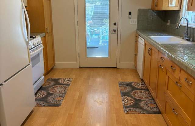 MOVE IN SPECIAL!!!! Charming 3 bedroom 2 bath home Sebastopol!! photos photos