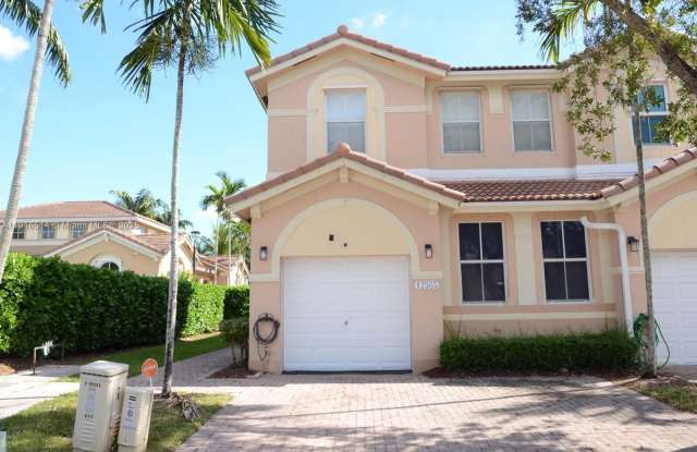 12505 SW 124th Ct - 12505 Southwest 124th Court, Three Lakes, FL 33186