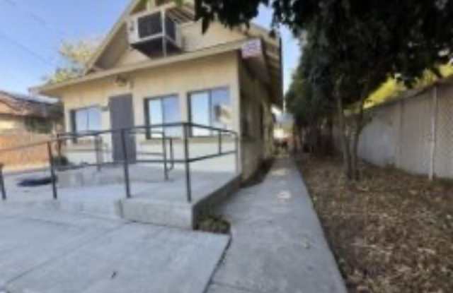 FOR RENT!! AVAILABLE 12/20/2025 photos photos