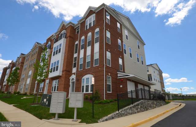 42673 WARDLAW TERRACE - 42673 Wardlaw Terrace, Loudoun County, VA 20147