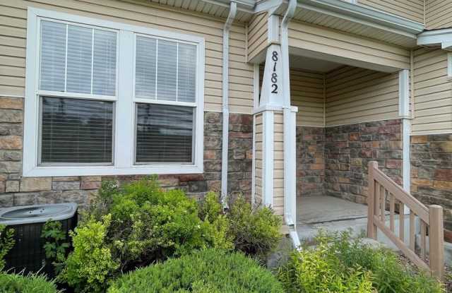 2 bedroom townhome nestled in the heart of Fountain. photos photos