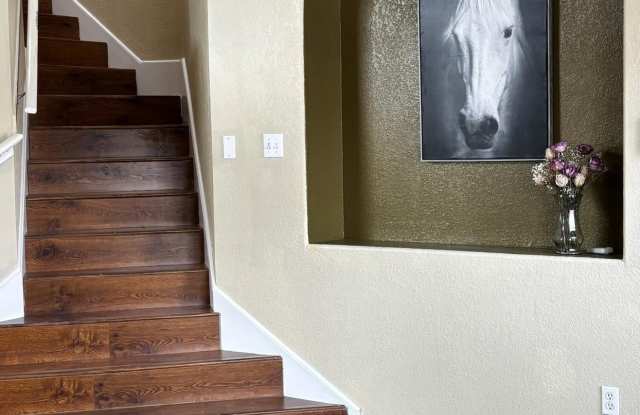 2313 PASSAGE Place Gallery 3