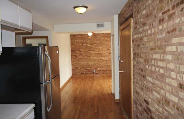 4931 N Kedzie Ave Gallery 2