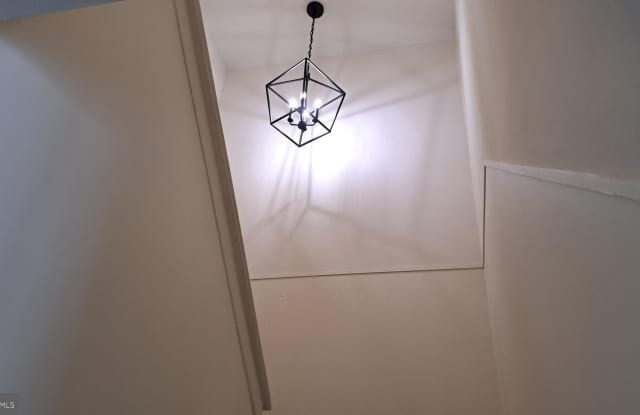 515 N YORK Road Gallery 4