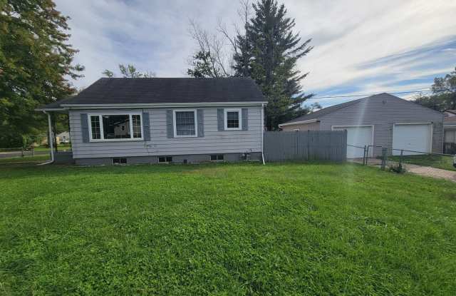 Beautifully Renovated 2-Bedroom, 2-Bath Home in Peoria! Gallery 3