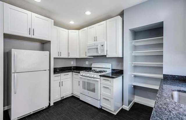 PRIME CENTRAL LAWRENCEVILLE 2 BEDROOM HOME - 1 Block to Butler St! Gallery 3