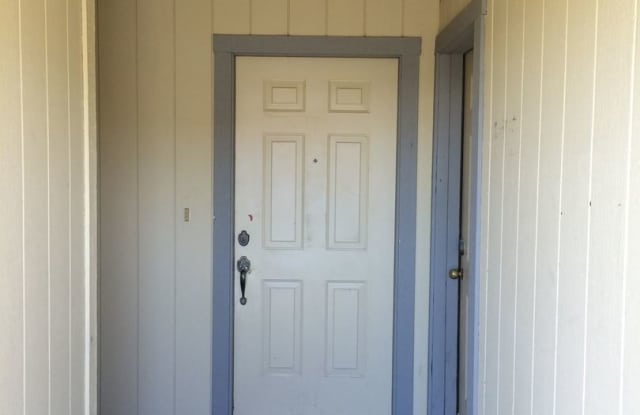 2877 Dogwood Gallery 2