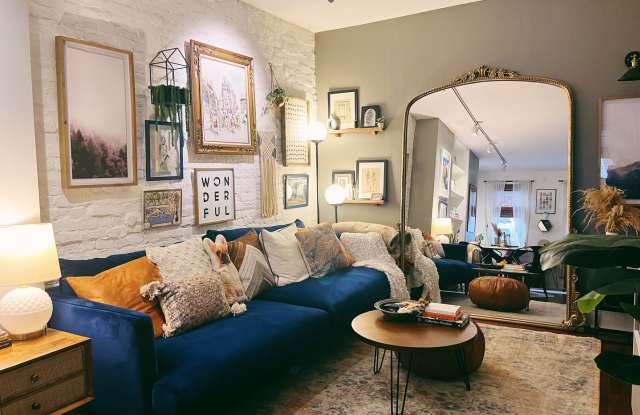 Gorgeous 2-Bed Townhome in Whitman! Available on NOW! photos photos