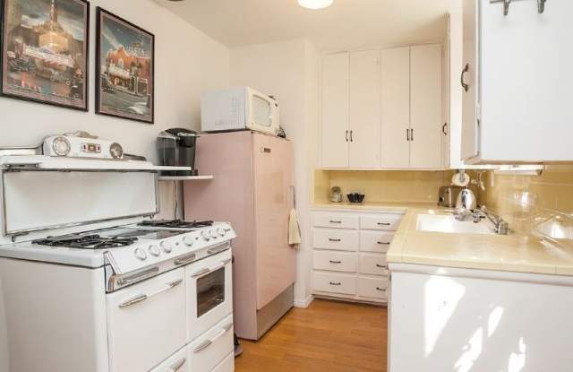 1081 Pagoda Pl Gallery 3