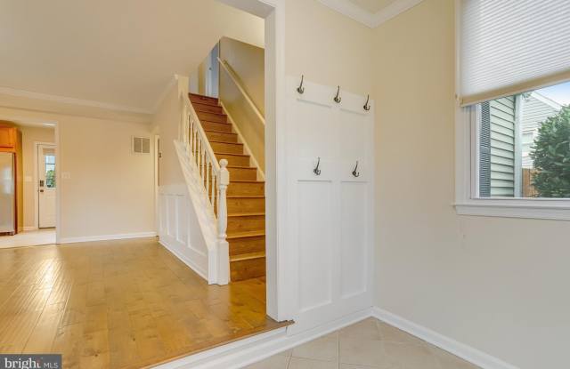 6106 BANGOR DRIVE Gallery 4