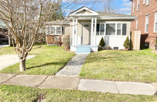 2922 Hollister Ave photos photos