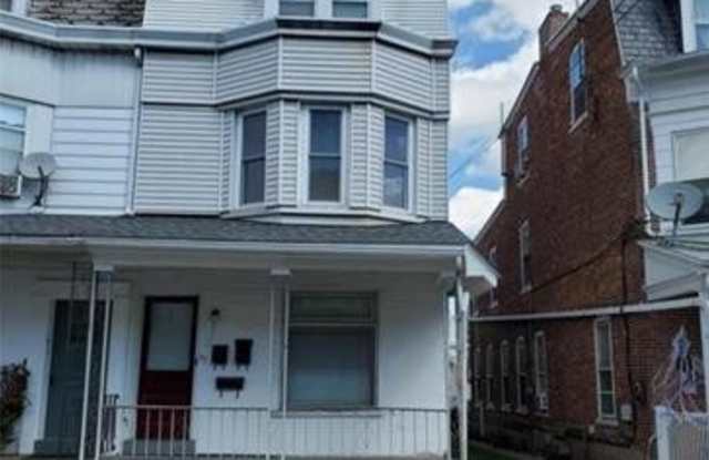 35 North 3rd Street - 35 North 3rd Street, Emmaus, PA 18049