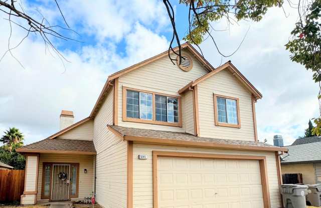 Spacious 3-Bedroom Home in North Laguna Gallery 1