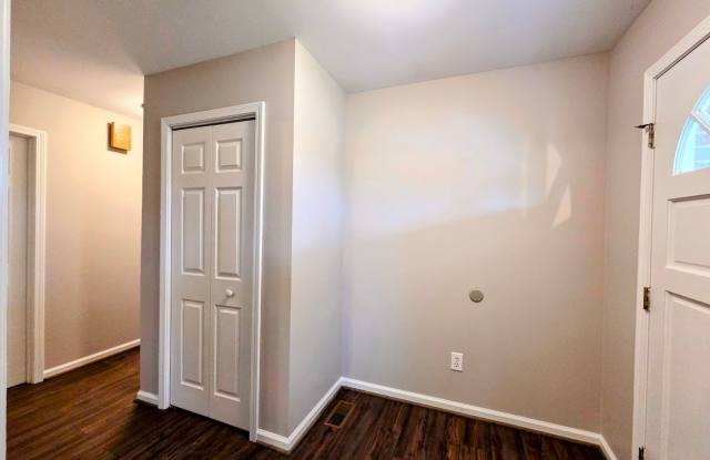 3 Bedroom Brick Home Easley, SC Gallery 4